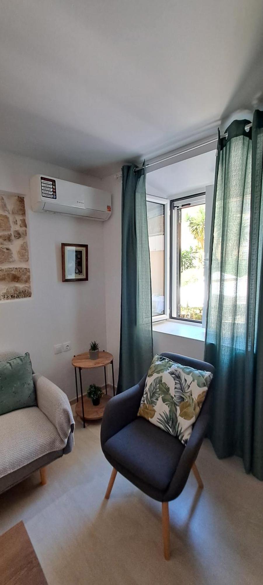 Skalinada Kampielo Corfu (city)